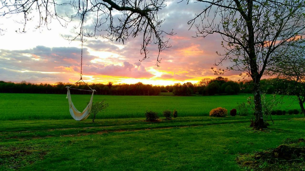 Jardin Des Sens, La Rente D'Eguilly Bed & Breakfast Exterior foto